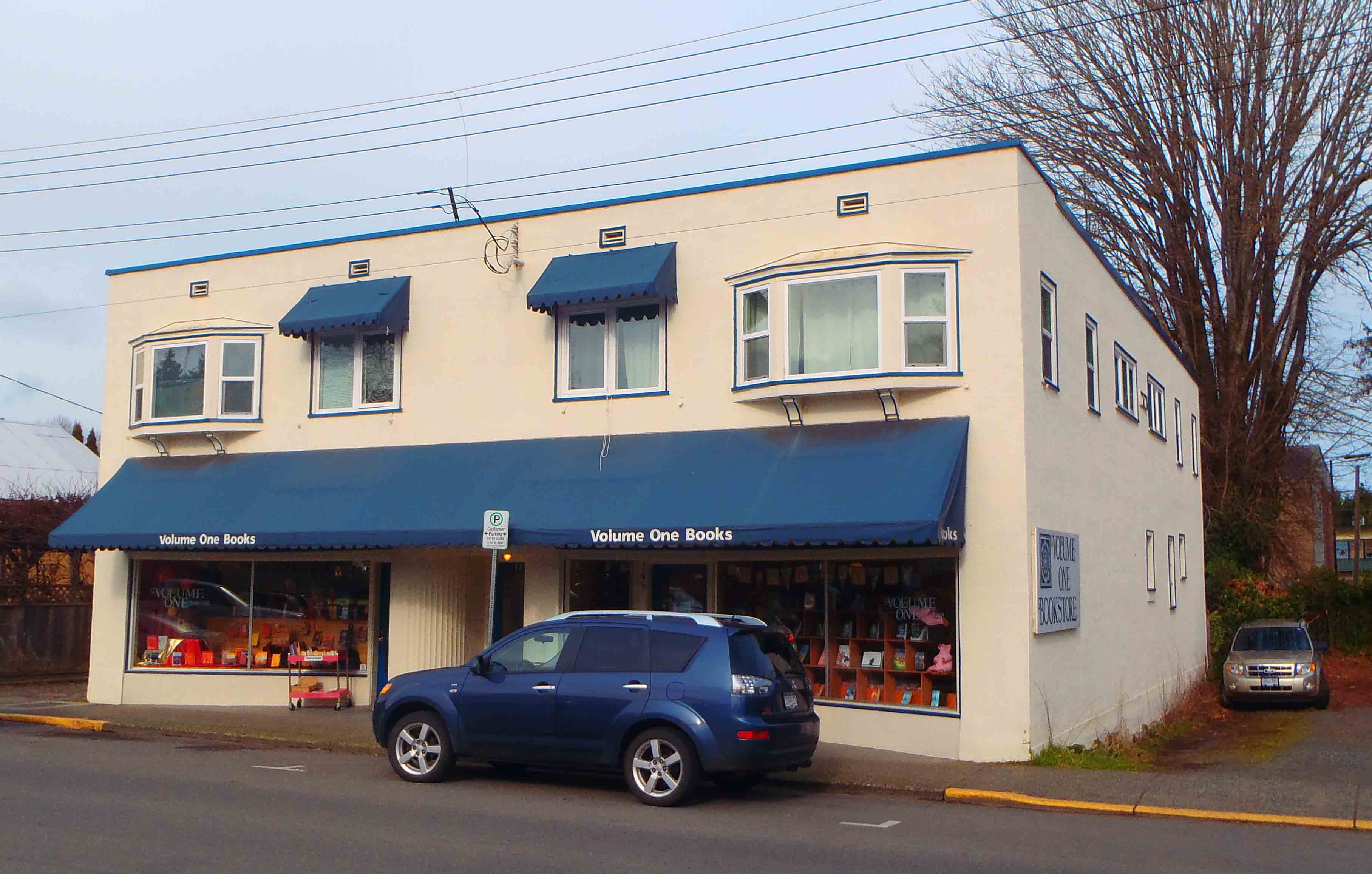 Volume One Books at 145 Kenneth Street, Duncan, B.C.